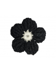 FLOR DE LANA CON IMPERDIBLE...