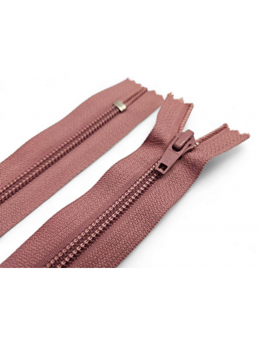 CREMALLERA YKK MORADO NYLON-5 24CM....