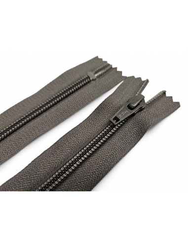 CREMALLERA YKK VERDE MAYA 5 - VARIOS TAMAÑOS C/399