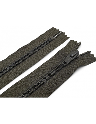 CREMALLERA YKK VERDE MAYA 5 - 16CM. C/194