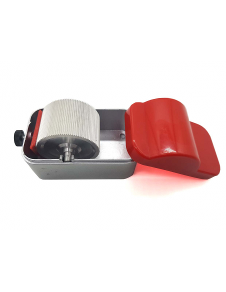 RODILLO METÁLICO PARA PINTAR CANTOS TAPA ROJA