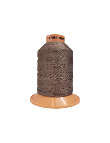 BOBINA HILO MARRÓN TERA 30/3 900 MTS. C/0439